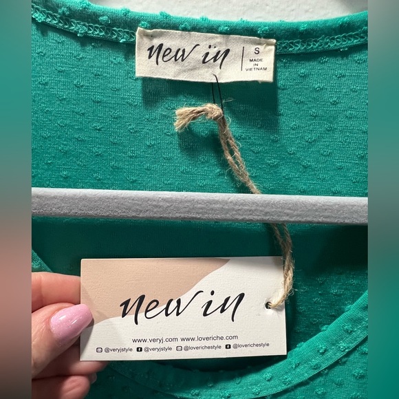 NWT New In|Green Tank Top|Size Small - Picture 5 of 6